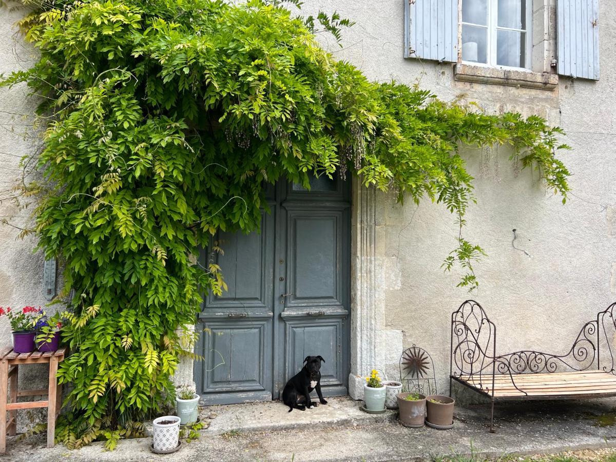 Le Loriot Bed and Breakfast Champagne-et-Fontaine Exteriör bild