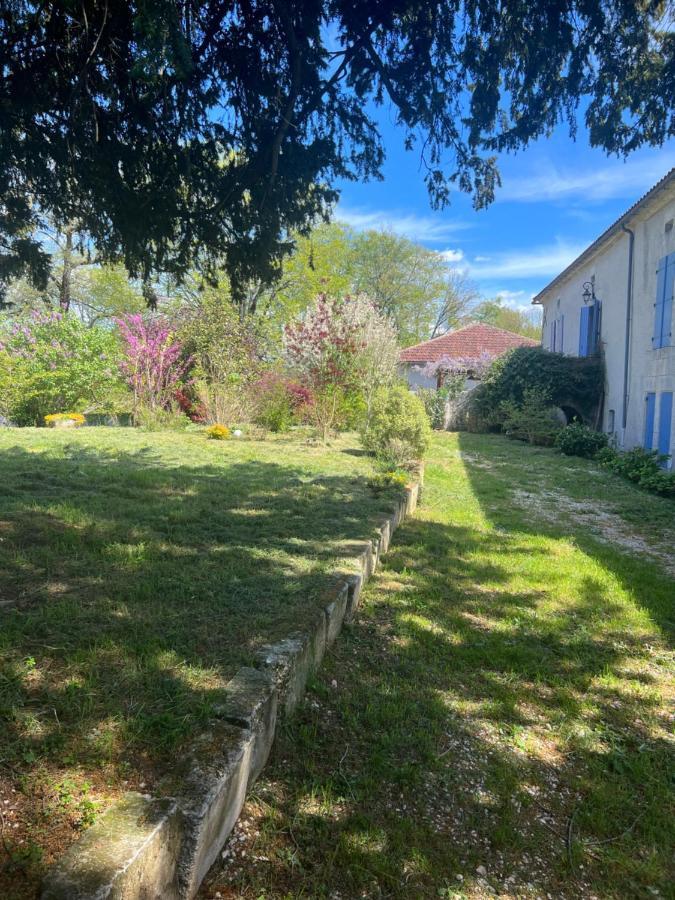 Le Loriot Bed and Breakfast Champagne-et-Fontaine Exteriör bild